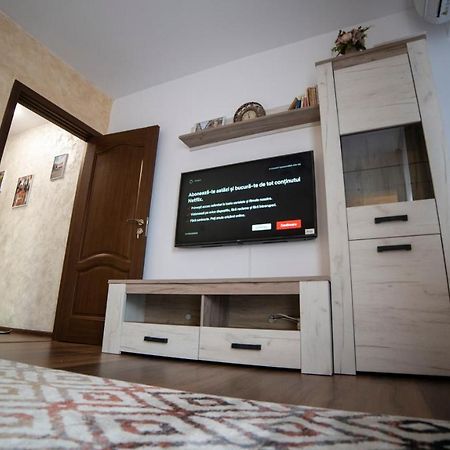 Ballade Apartment Яш Екстериор снимка